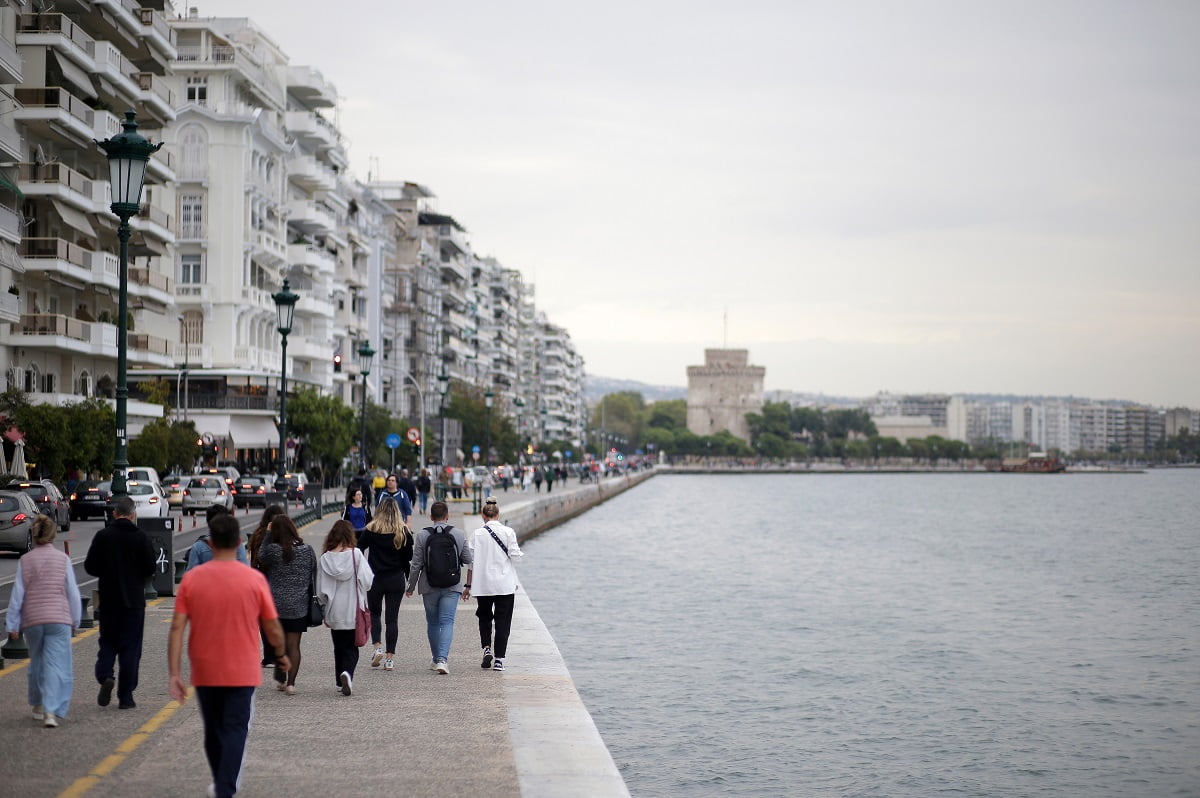 Έρευνα: Το 17% των Ελλήνων αρνούνται ακόμη τα εμβόλια ή διστάζουν να τα  κάνουν - Ποιο το ποσοστό της Θεσσαλονίκης