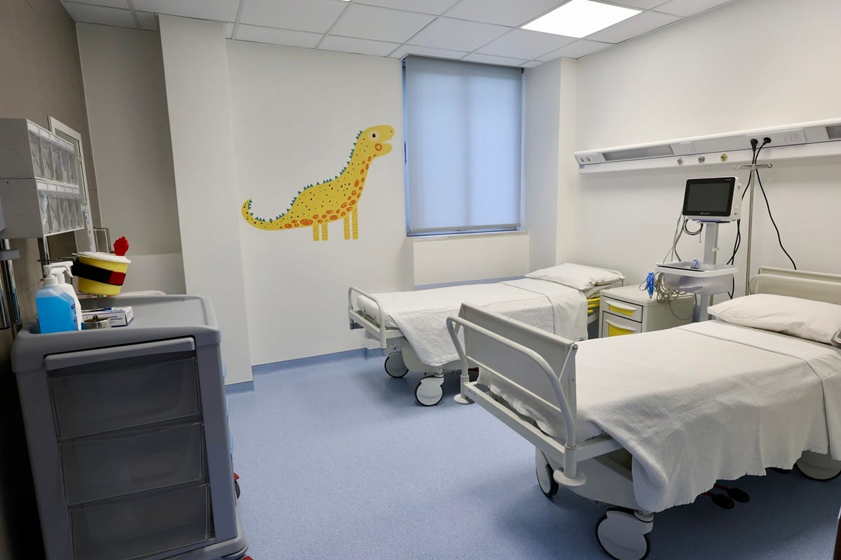 Μενίδι: Ευχάριστα νέα για τον 14χρονο που τραυματίστηκε με κροτίδα – Δεν θα ακρωτηριαστεί