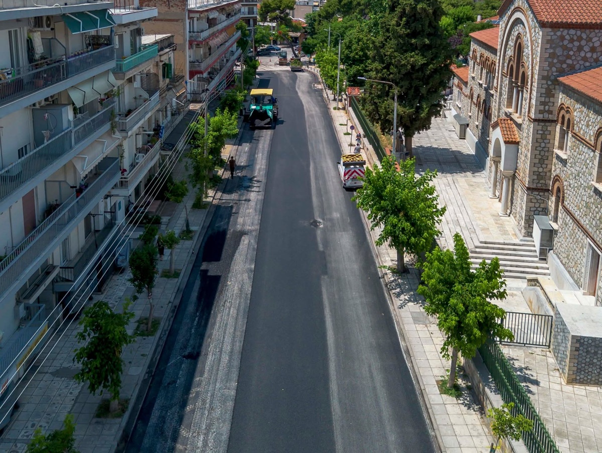Συνεχίζεται το πρόγραμμα ασφαλτοστρώσεων του Δήμου