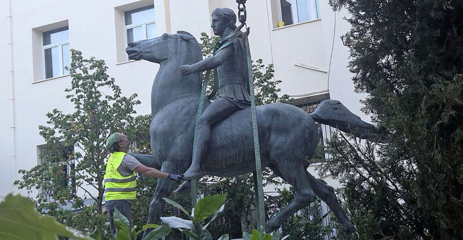 Τουρκικό παραλήρημα για την τοποθέτηση αγάλματος του Μεγάλου