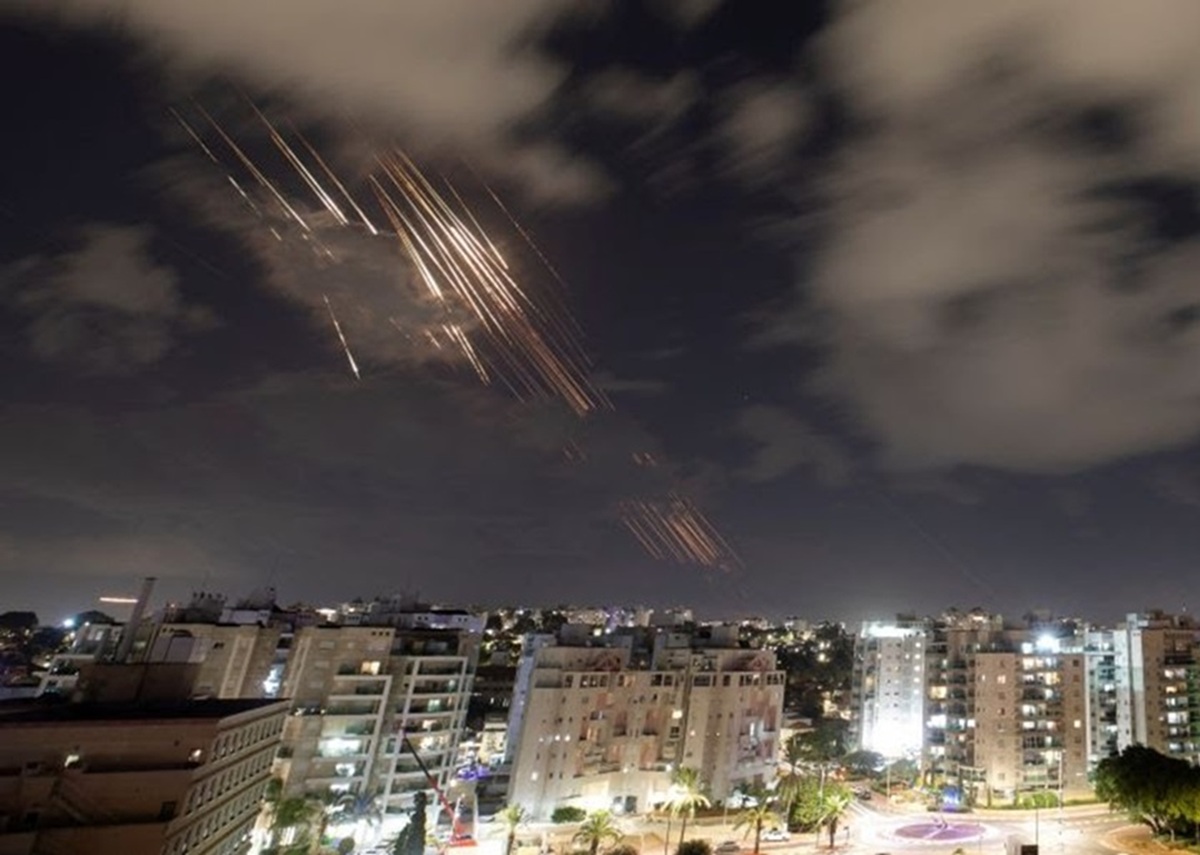 IDF: Αναχαιτίστηκαν όλοι οι ιρανικοί πύραυλοι που εκτοξεύθηκ